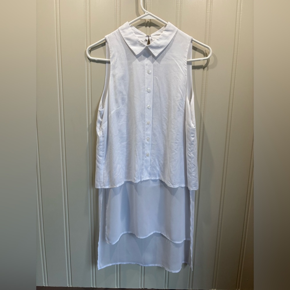 BCBG XS White Sleeveless Button-Up Sheer Blouse